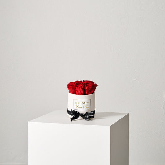 Preserved Classic Ceramic Round Rose Box
