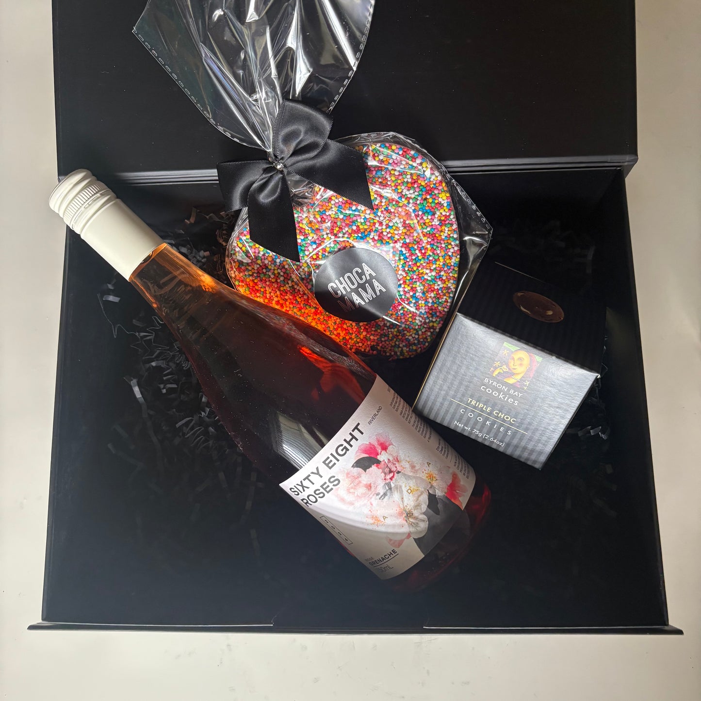 Sixty Eight Roses Wine Hamper