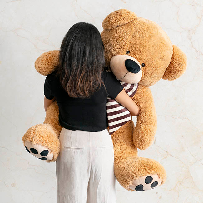 Giant Teddy Bears