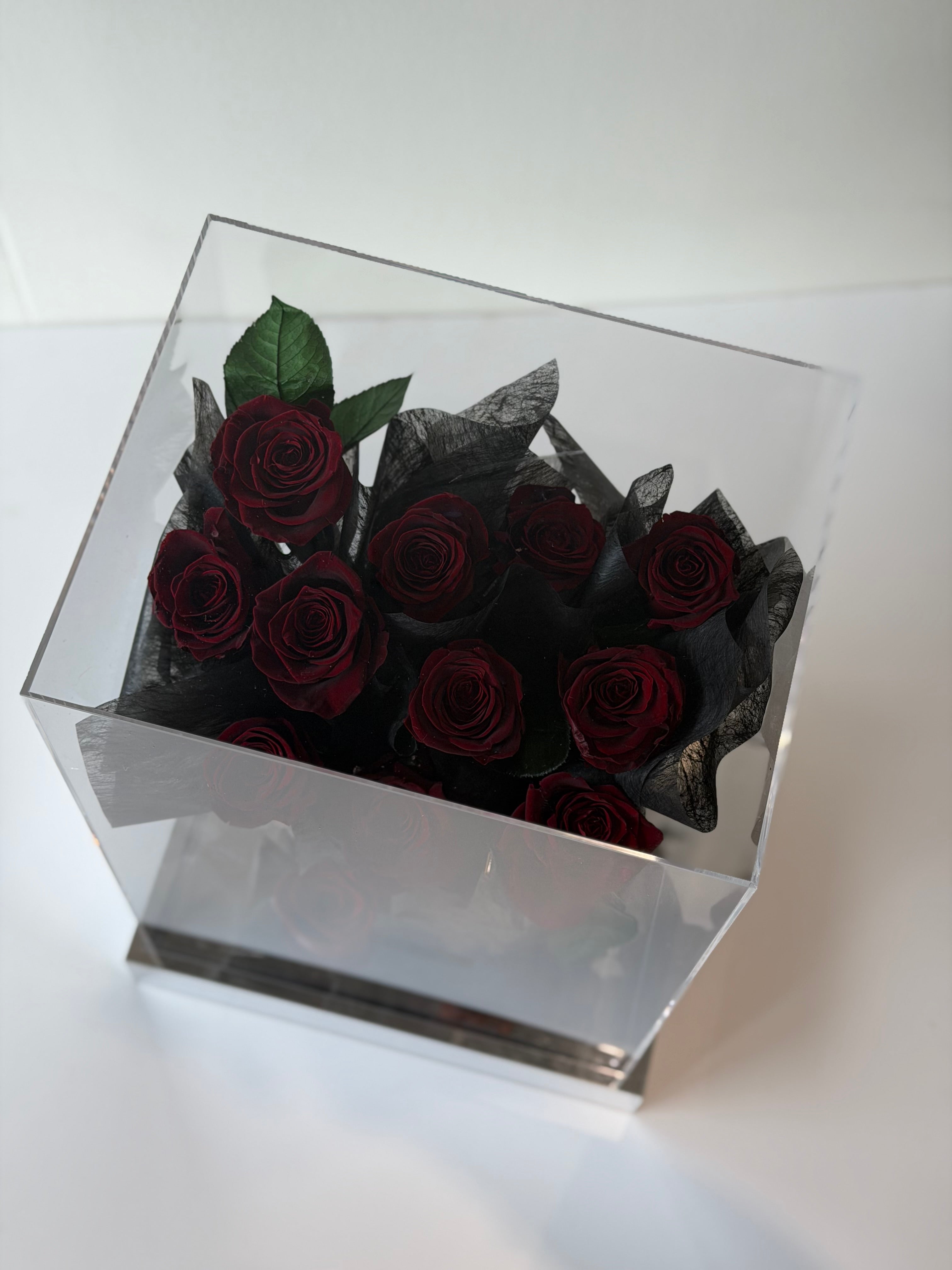 Dozen Rose Bouquet Case (Preserved Roses)