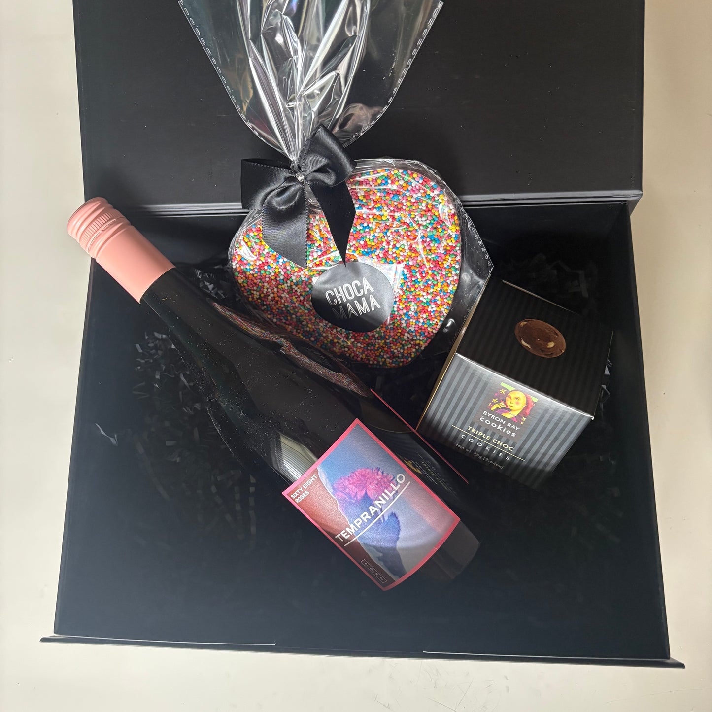 Sixty Eight Roses Wine Hamper
