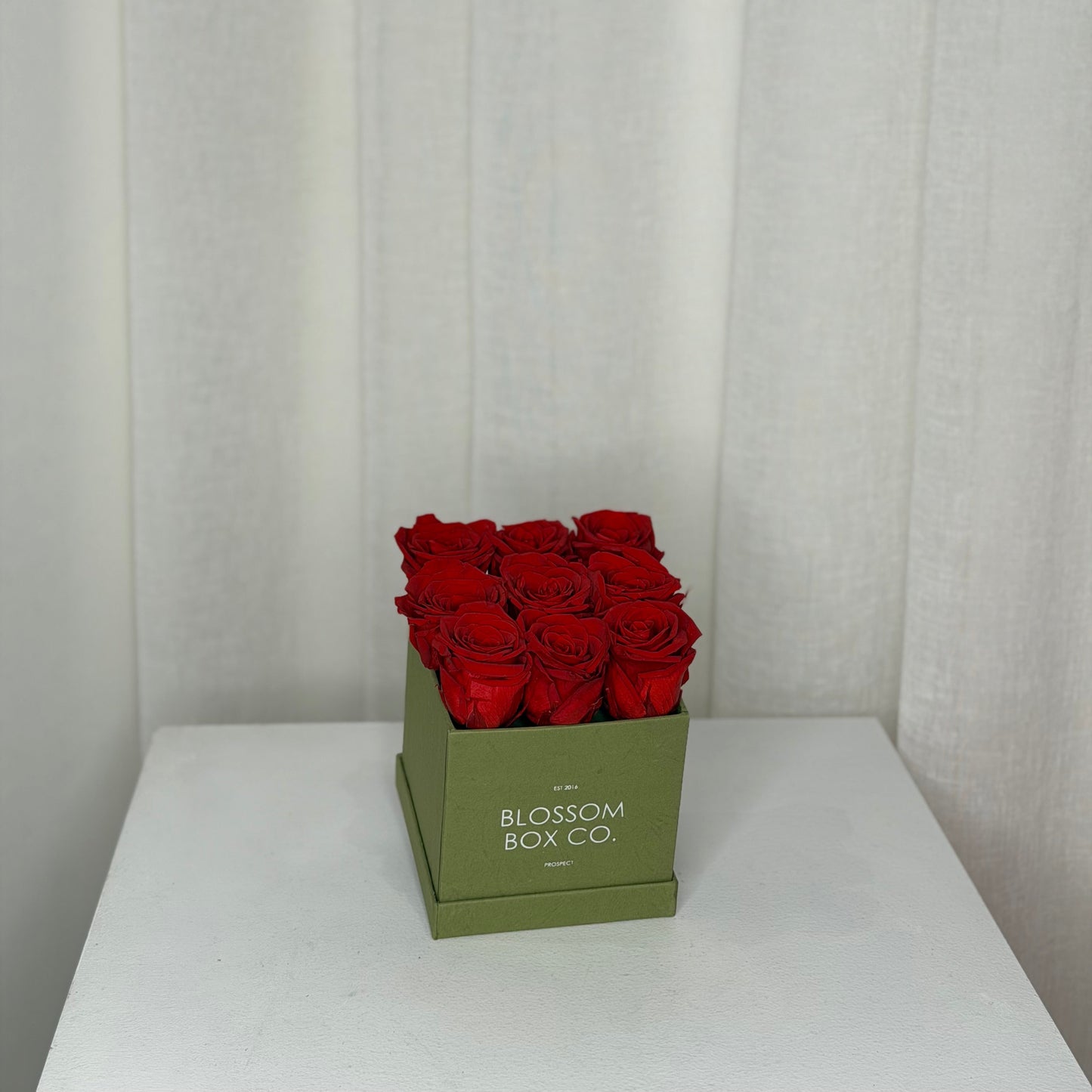 Limited edition sage box - preserved roses