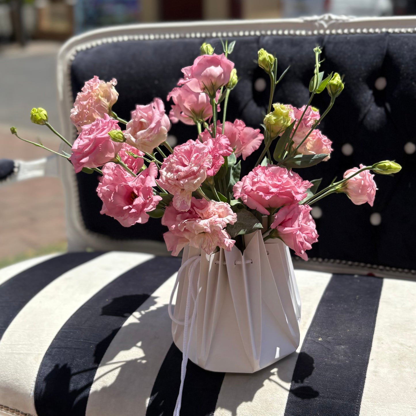 Weekly Special Blossom Bag -  Frilled Lissianthius