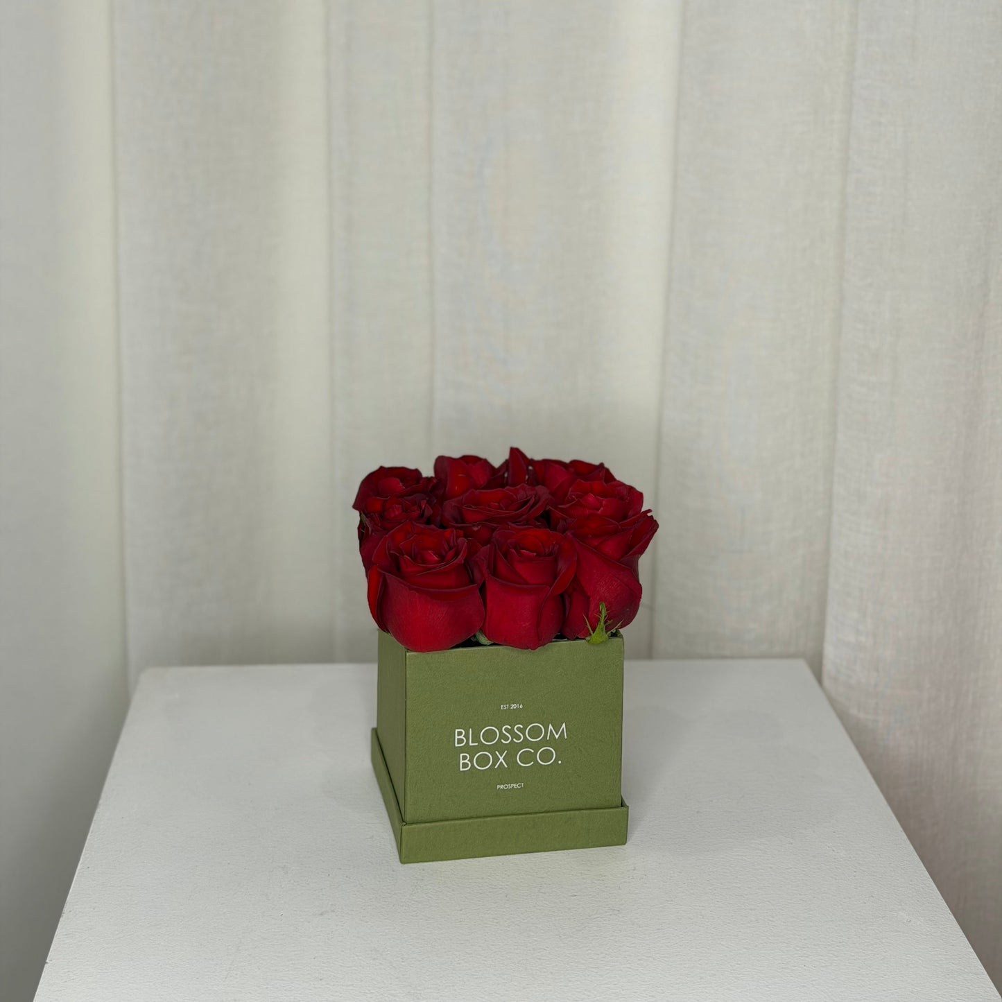 Limited edition sage box - fresh roses