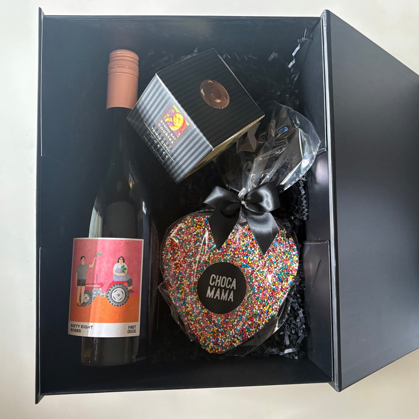 Sixty Eight Roses Wine Hamper