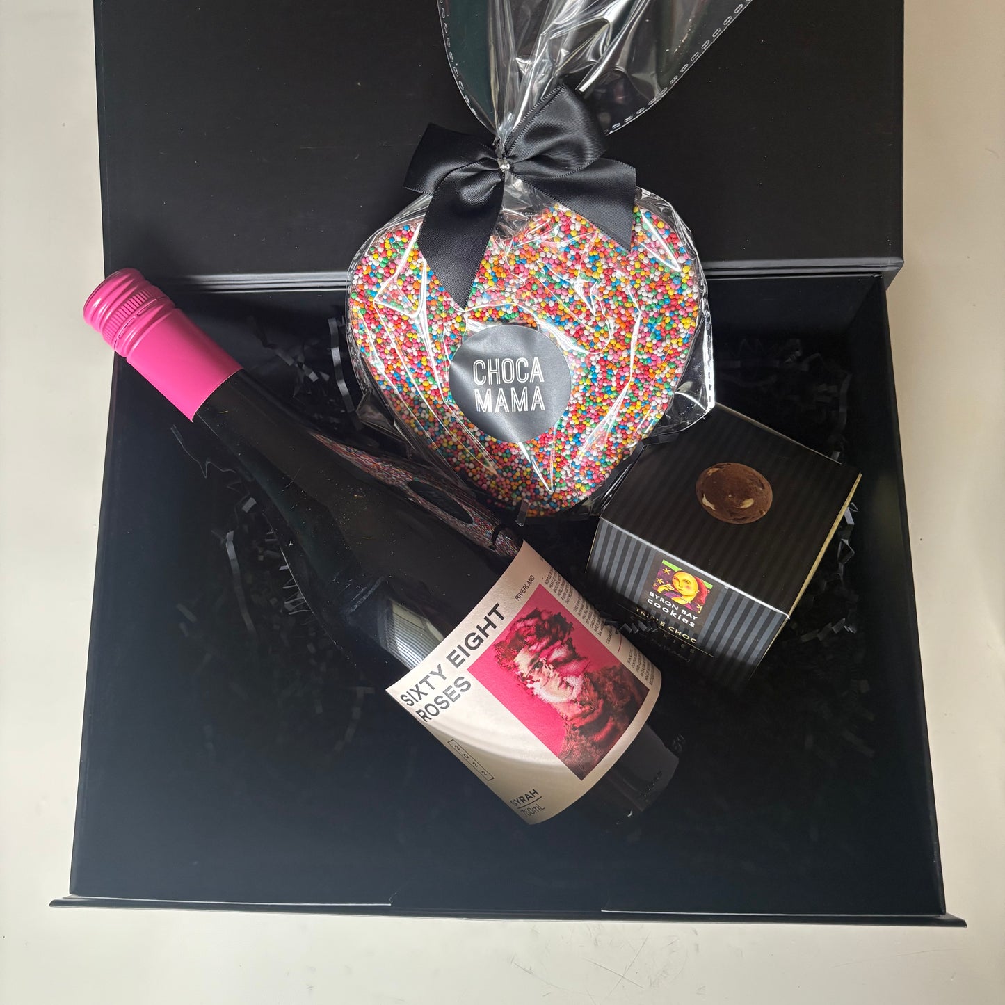 Sixty Eight Roses Wine Hamper